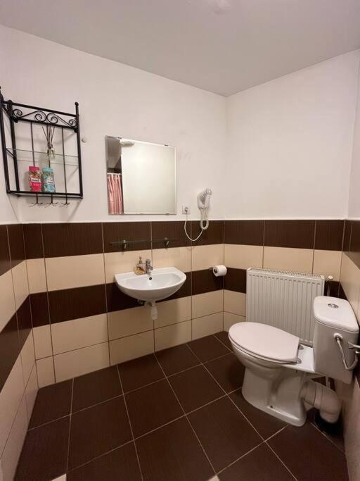 12# Sunflower Cozy Apartment บูดาเปสต์ ภายนอก รูปภาพ