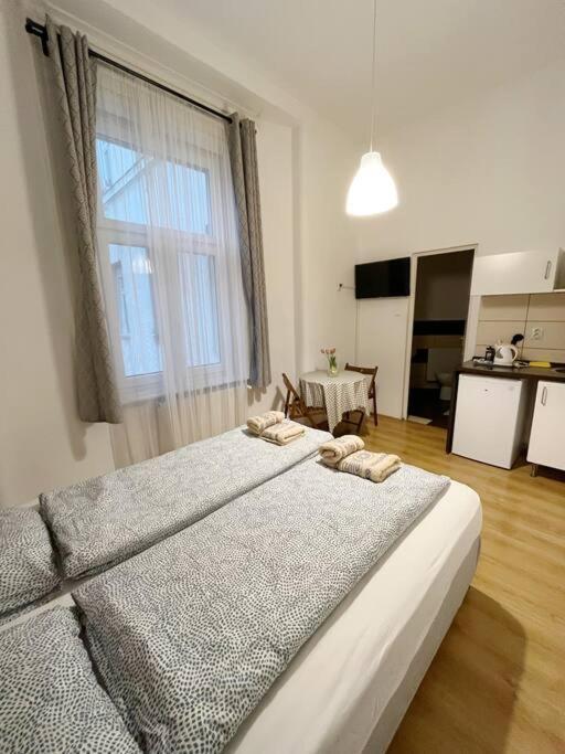 12# Sunflower Cozy Apartment บูดาเปสต์ ภายนอก รูปภาพ
