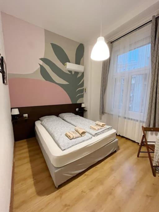 12# Sunflower Cozy Apartment บูดาเปสต์ ภายนอก รูปภาพ
