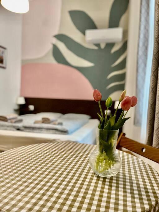 12# Sunflower Cozy Apartment บูดาเปสต์ ภายนอก รูปภาพ